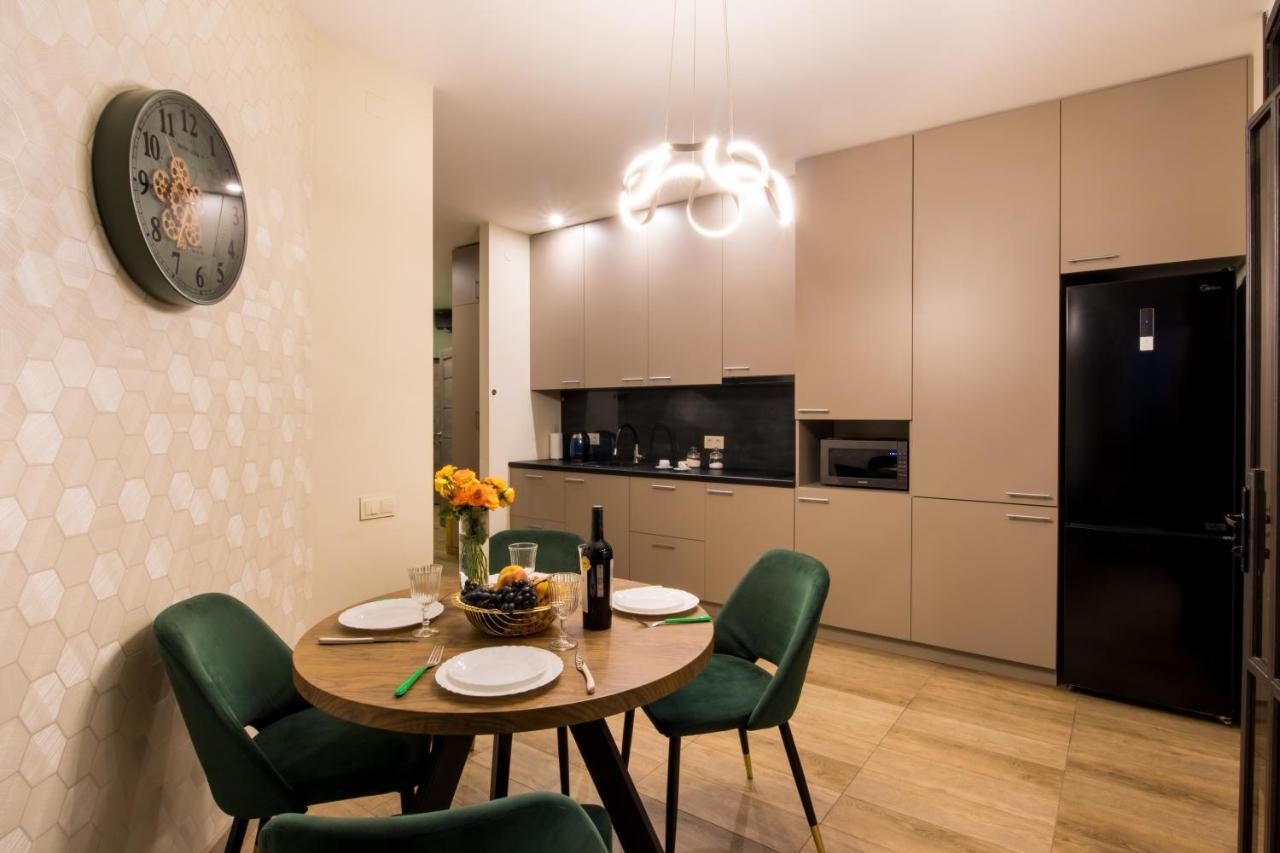 Hotelise L Bird Eye Apartment Yerevan Exterior photo